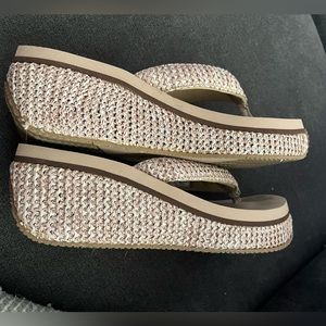 Platform Volatile sandals- Island style in tan